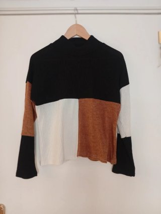 Jersey Color Block Cuello Alto Talla L