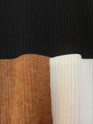 Jersey Color Block Cuello Alto Talla L
