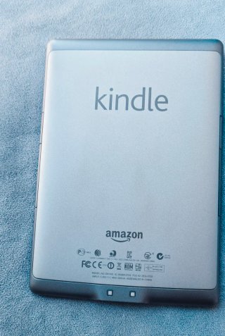 Kindle 4 2GB + Cable