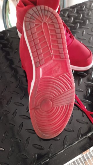 Botas Nike Rojas y Blancas