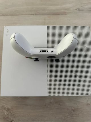 Xbox One S Blanca + Mando
