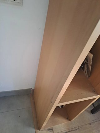 Se vende estantería  a 13€