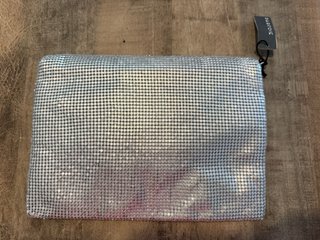 Bolso fiesta malla plateada