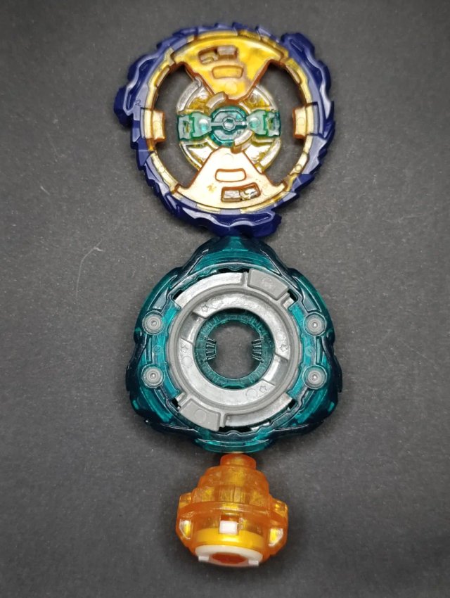 Beyblade Mirage Fafnir Takara Tomy