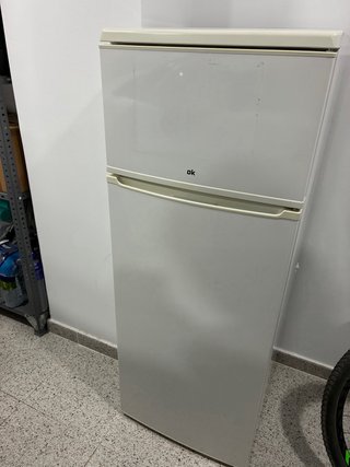 Nevera frigorífico con congelador