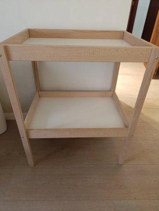 Cambiador de bebé de madera
