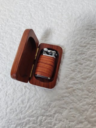 Accendino stile Zippo replica legno