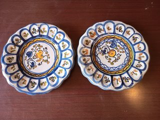 Coppia di piatti in ceramica artigianale Talavera