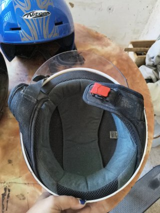 3 Cascos Moto Integrales y Abiertos