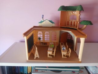 Escuela del árbol Sylvanian Families