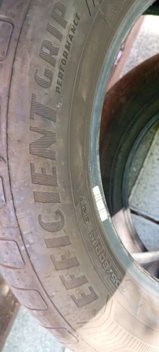 Neumático Goodyear 205/60/16 92V