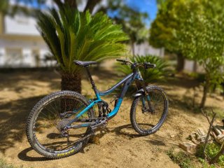 Giant Reign M 27.5” Enduro RockShox 160mm