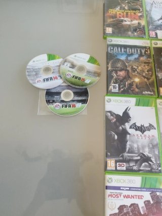 Xbox 360 250GB con 2 mandos y juegos