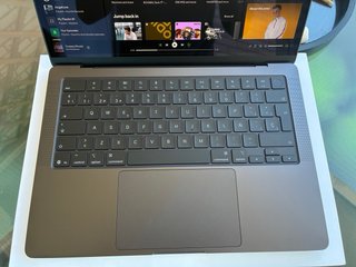MacBook Pro 14” M5 16GB 1TB Space Gray