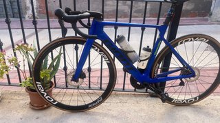 Bici da strada Giant Propel in carbonio