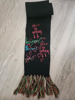Bufanda y Gorro Desigual