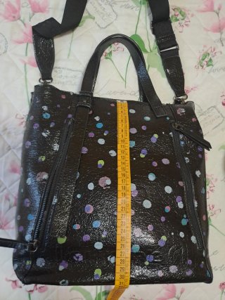 Bolso Desigual negro con lunares de colores