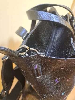 Bolso Desigual negro con lunares de colores