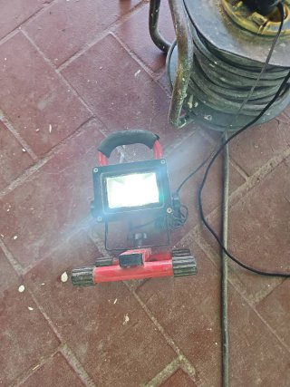 Foco LED Portátil Recargable