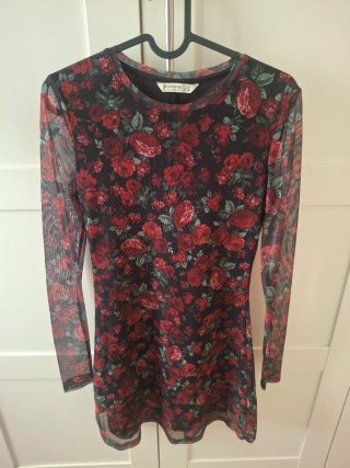 Vestidos varios, diferentes tallas y marcas.