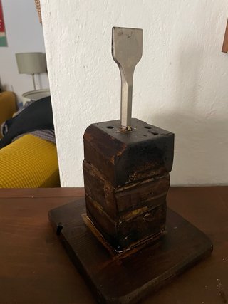 Astillador de leña artesanal