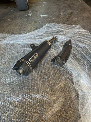 Terminale di Scarico Arrow per Kawasaki Z125