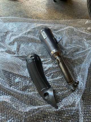 Terminale di Scarico Arrow per Kawasaki Z125