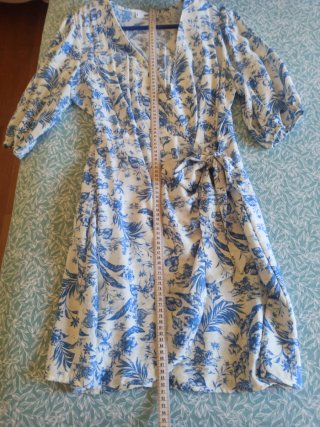 Vestido estampado floral azul y blanco