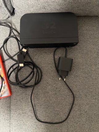 Nintendo Switch 2 + Controller + Donkey Kong Bananza