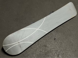 Tabla Snowboard Quechua 155cm + Fijaciones