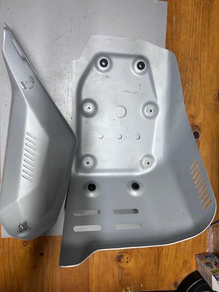 Cubrecarter Original Aprilia Tuareg 660