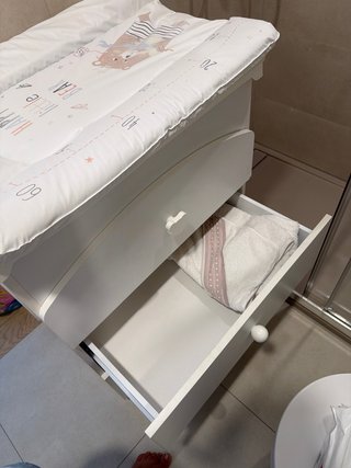 Mueble cambiador con bañera y cajones