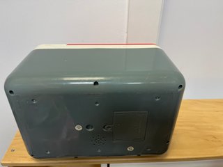 Microondas de juguete a pilas