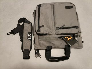 Bandolera INOXTO convertible en mochila gris
