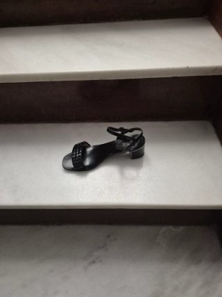 Sandalias de piel negras