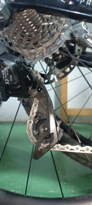 SRAM RED eTap AXS D1 Trasero 12v máx 33T (RD-RED-E