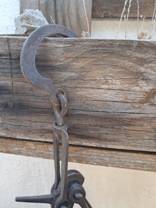 Balanza romana antigua de metal