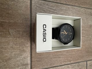 Reloj Casio Quartz Negro