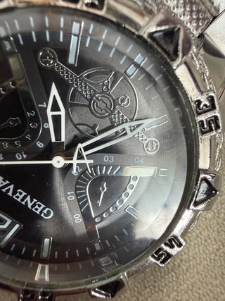 Reloj Geneva Heavy Negro y Plateado