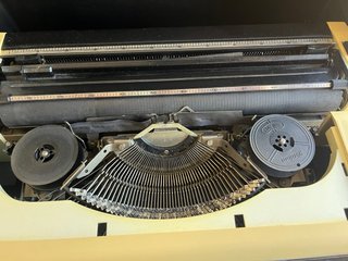 Máquina de escribir Olympia Manual