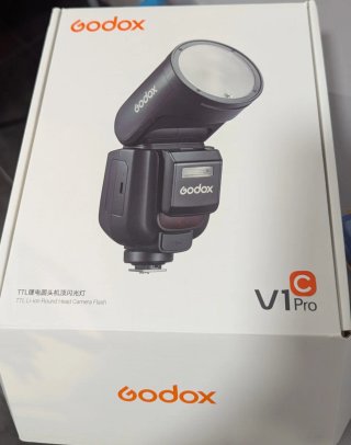 Godox V1Pro TTL Li-ion Round Head Camera Flash