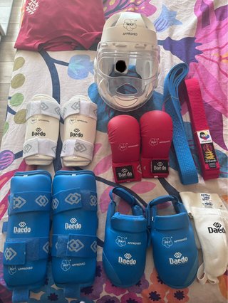 Equipación completa Karate Daedo WKF