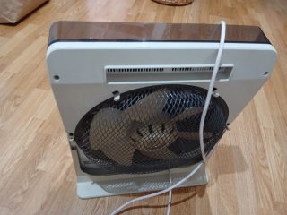 Ventilador Taurus con función calor, perfecto.