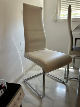 Mesa comedor cristal negro y 4 sillas