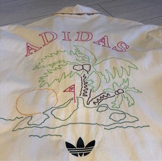 Completo Adidas Originals: Camicia e Shorts