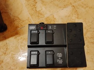 Amplificador Line 6 Spider IV 120W + Pedalera