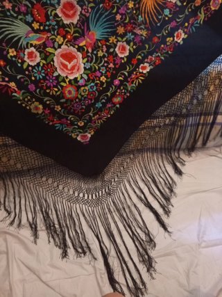 Mantón de Manila Seda Bordado Mano Grande