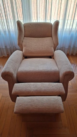 Butaca relax tela beige buen estado