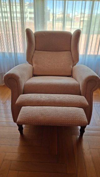 Butaca relax tela beige buen estado