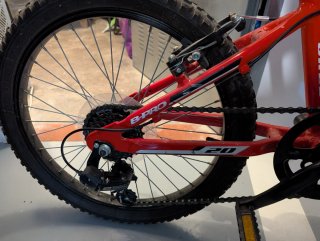Bicicleta infantil B-PRO 20 pulgadas